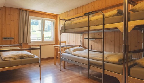 Six-Bed Room with Washbasin