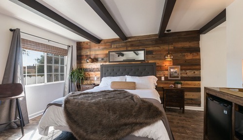 Room 9 - King Room