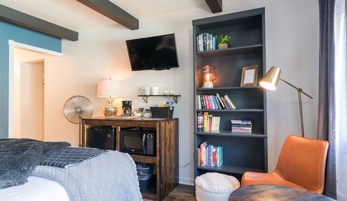 Room 4 - Queen Room