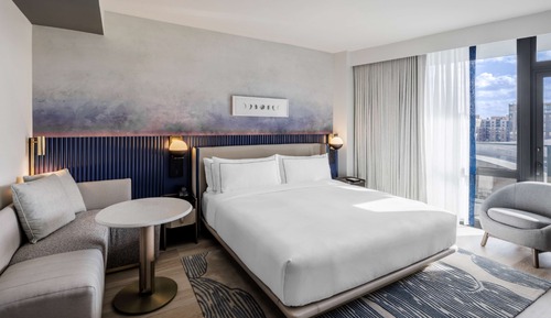 Room, 1 King Bed, Balcony (Hearing)