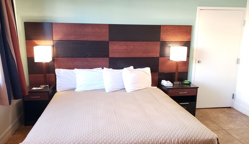 Standard Room, 1 King Bed, Accessible, City View