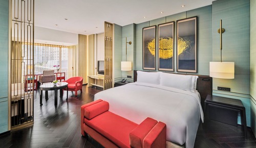 Premier Room, 1 King Bed