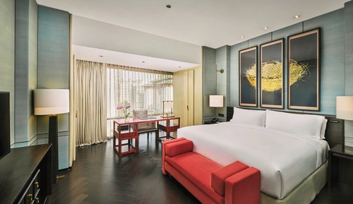 Deluxe Room, 1 King Bed