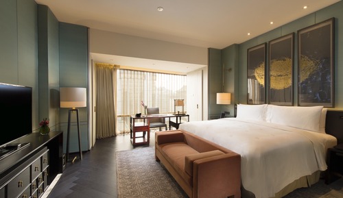 Superior Room, 1 King Bed