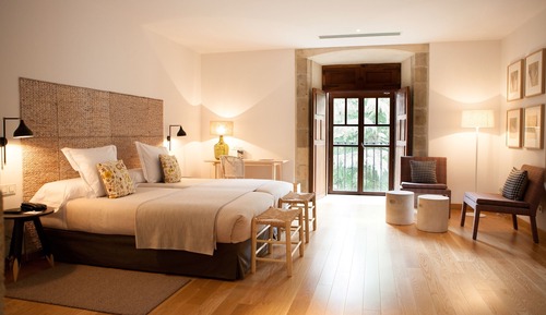 Standard Twin Room (3 adults)