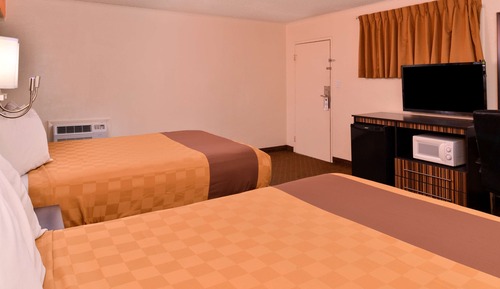 Room, 2 Queen Beds, Non Smoking