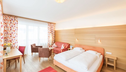 Panoramic Suite, Balcony, Mountain View