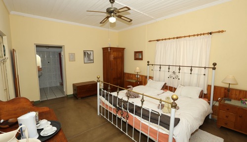 Family Room (Colonial House)