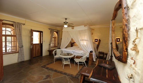 Double Room (African)