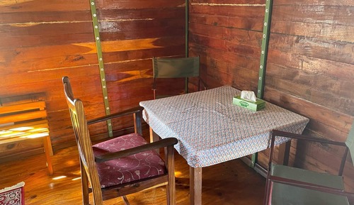 Chalet (Hippo)