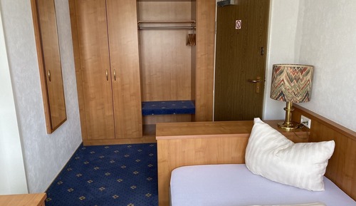 Business Single Room