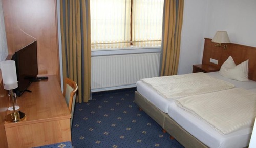 Business Quadruple Room