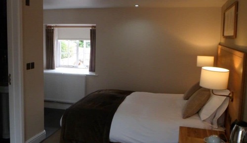 Standard Double Room, Ensuite (Bere )