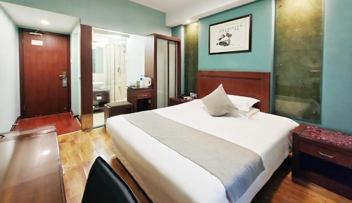 Hour Room(4 Hours between 8AM-8PM)