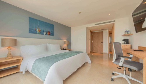 Suite, Multiple Beds, Non Smoking