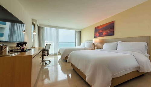 Room, 2 Queen Beds, Non Smoking