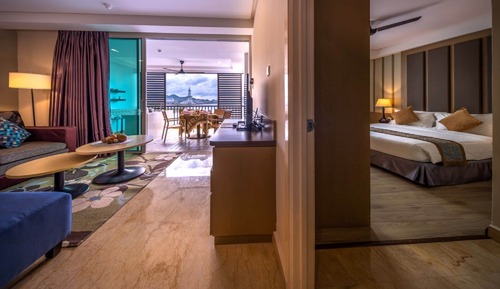 Executive Studio Suite, Sea View