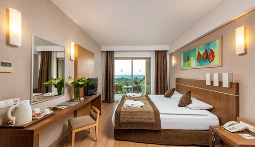 Standard Room, Partial Sea View