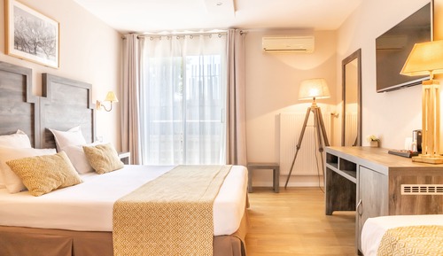 Triple Room