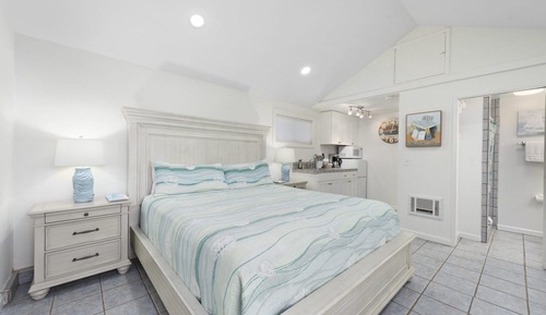 Deluxe Studio Suite, 1 Bedroom (1 King Bed- Harbor Cottage)