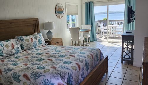 Standard Duplex, 1 King Bed (Pelican 1)