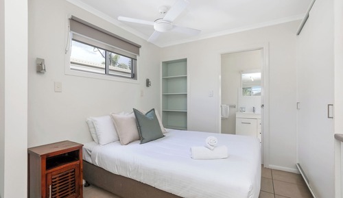 Standard Cabin - Sleeps 2