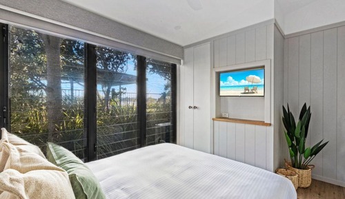 Premium Cabin - Sleeps 5