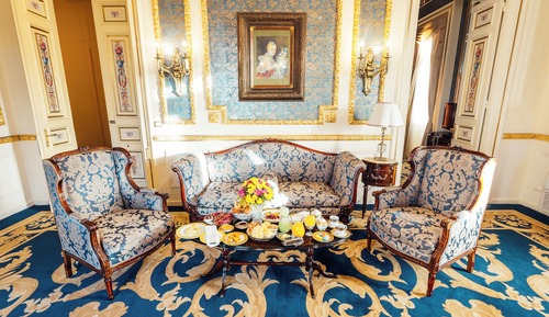 Golden Royal Suite Direct Sea View