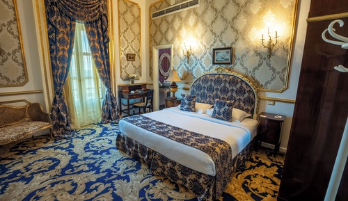 Golden Junior Suite Direct Sea View
