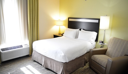 Studio Suite, 1 Queen Bed, Accessible (Communications)