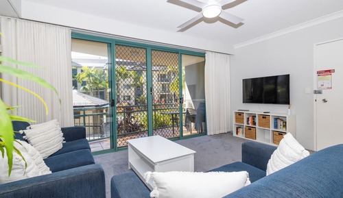 Apartment, 3 Bedrooms, Pool View