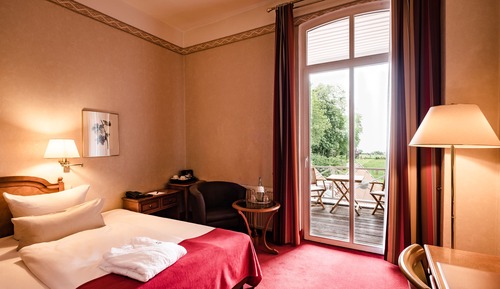 Deluxe Single Room