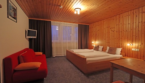 Standard Quadruple Room, 1 Bedroom, Non Smoking, Private Bathroom