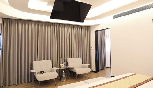 Luxury Suite