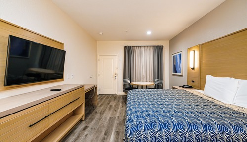 Deluxe Room, 1 King Bed