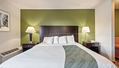 1 King Suite Oversized with Sofa Non Smoking