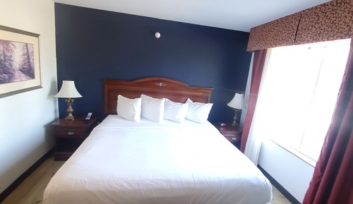 Suite, 1 King Bed, Non Smoking