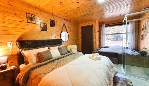 Honeymoon Cabin