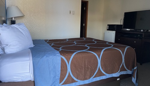 Standard Single Room, 1 Queen Bed