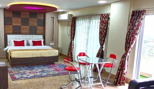 Royal Studio Suite