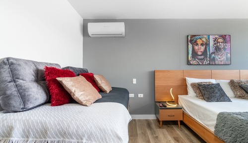 Studio Suite (1219)