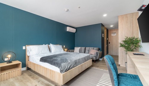 Studio Suite (1305)