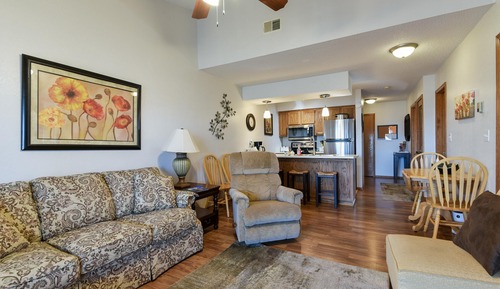 Condo (Divine 9 Condo - RESORT AMENITIES - F)