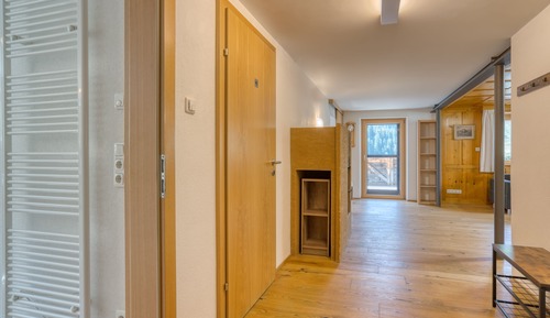 Basic Apartment, Balcony, Mountain View