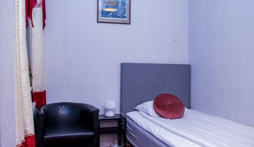 Economy Room