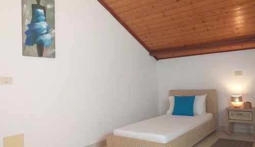 Panoramic Apartment, 2 Bedrooms, Terrace, Beachfront