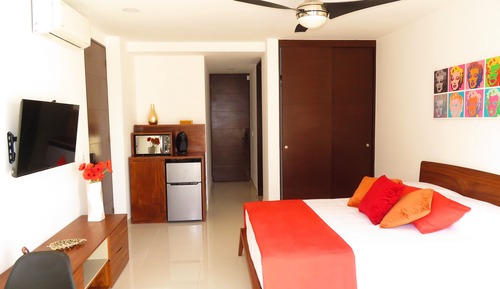 Grand Room (Takh B)
