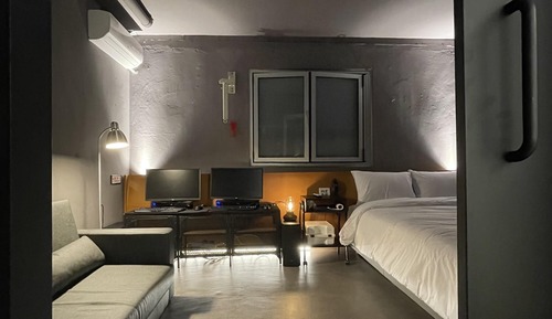 Room (Rectangle (2 High Performing Gaming P)