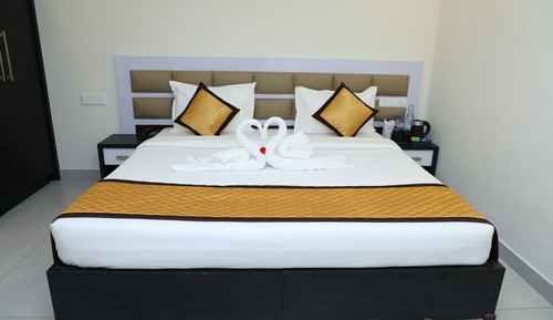 Standard Room, 1 Queen Bed