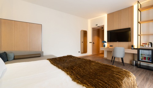 Superior Room, Mountain View